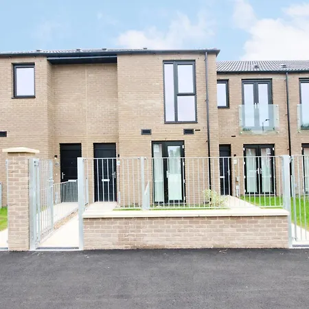 46 Luna With Free Parking