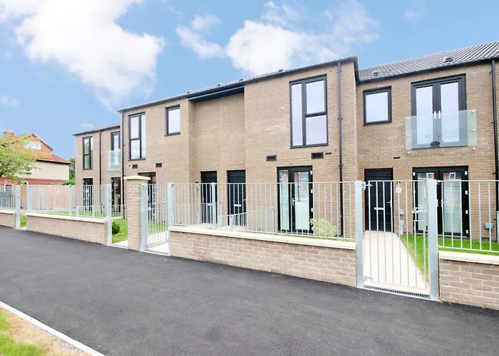 46 Luna With Free Parking York