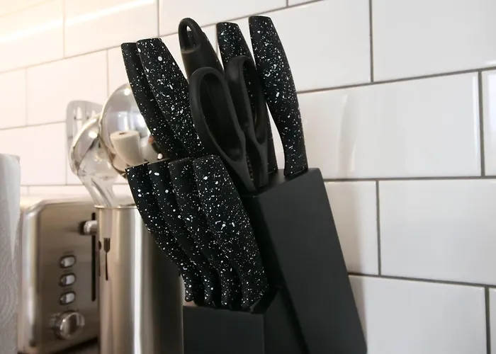 46 Luna With Free Parking