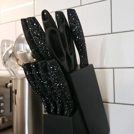 46 Luna With Free Parking